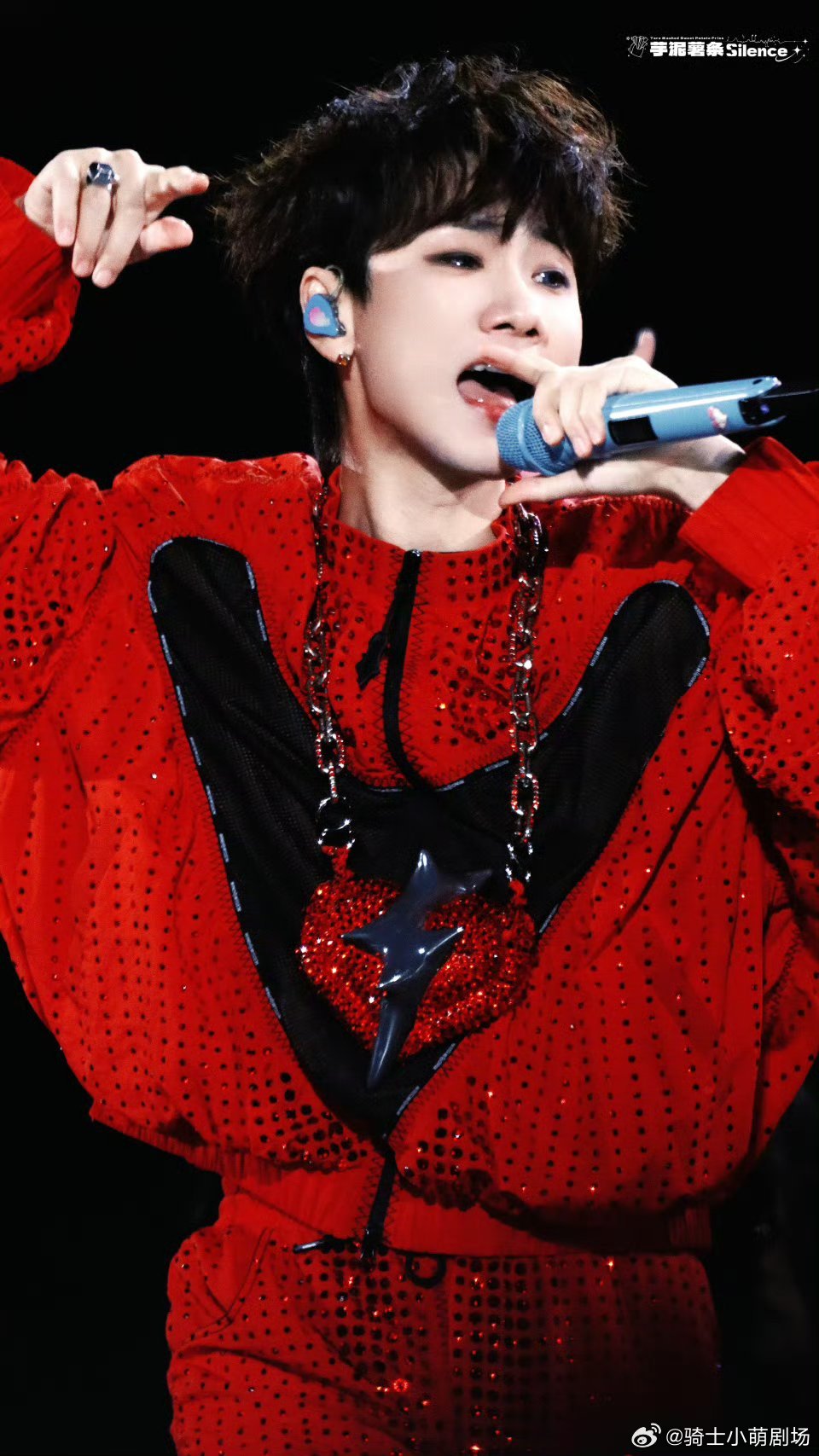 汪苏泷希望大家不要提前冲出来不提前冲挤，不随意喧哗，用心聆听就是最好的支持，给歌