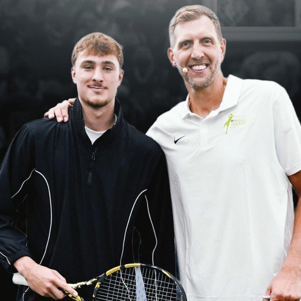 德克节目中聊到弗拉格：“外界的热捧名副其实。说实话，他的潜力无可限量。在他这个年