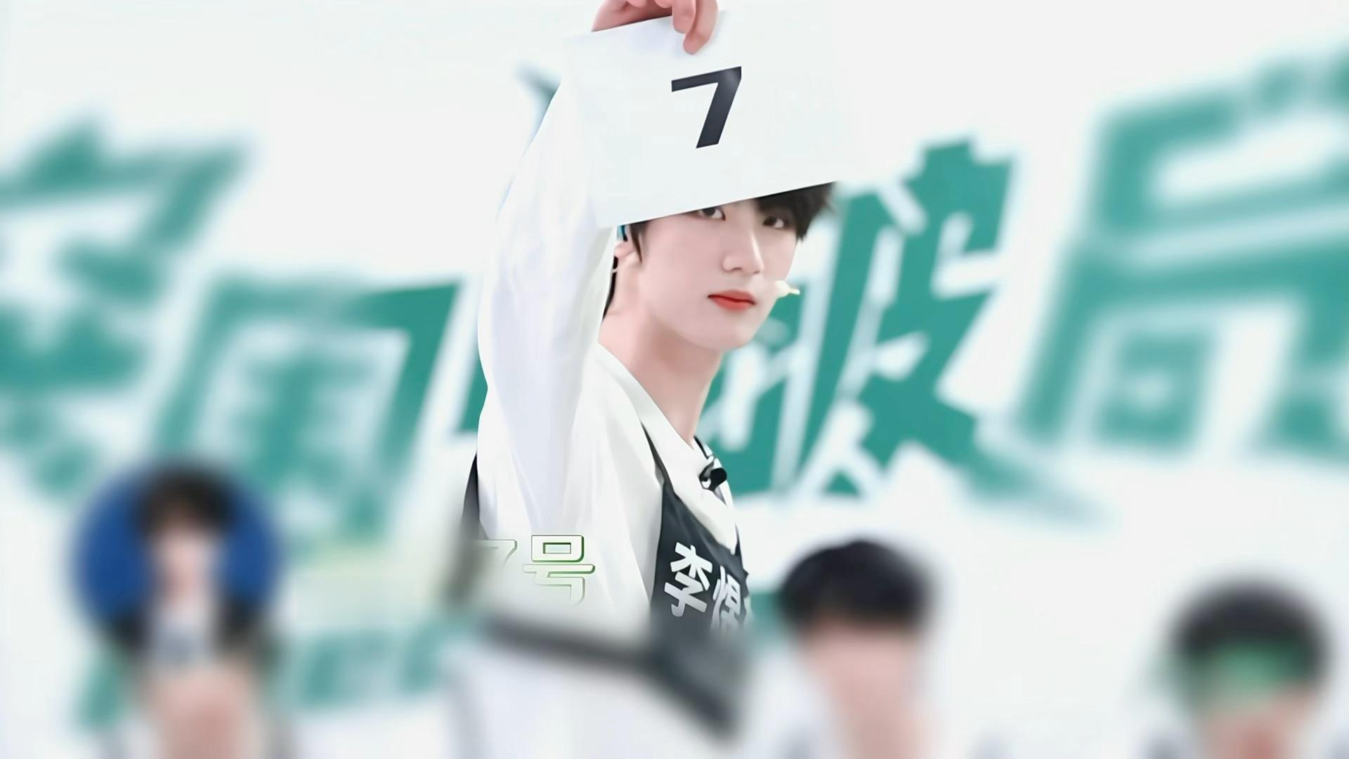 *实在貌美李煜东跳舞进步很大 李煜东四代唯一门面   专栏 · 𝐇𝐮𝐚𝐧