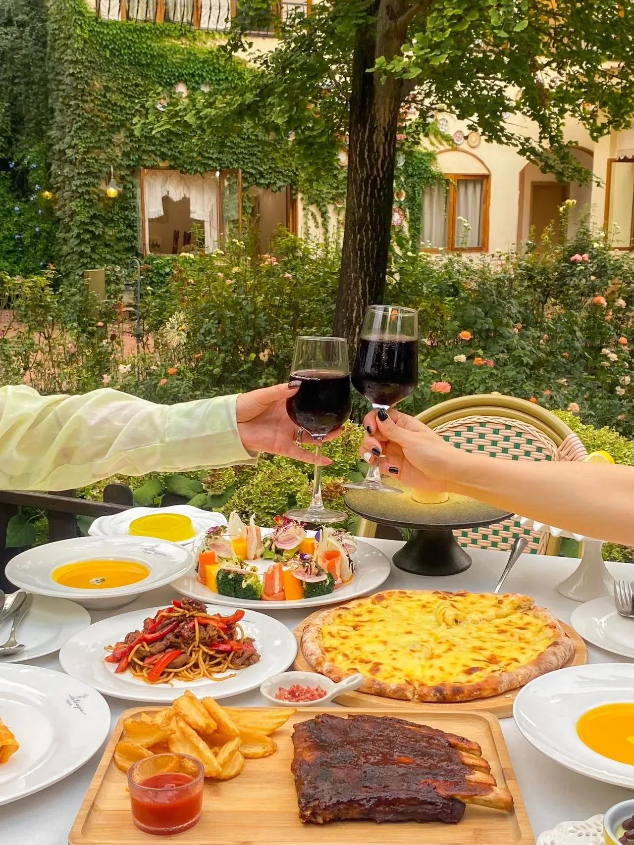 不开玩笑！成都人有自己的莫奈花园！！！


前前后后不知道来清水河多少次。每一次