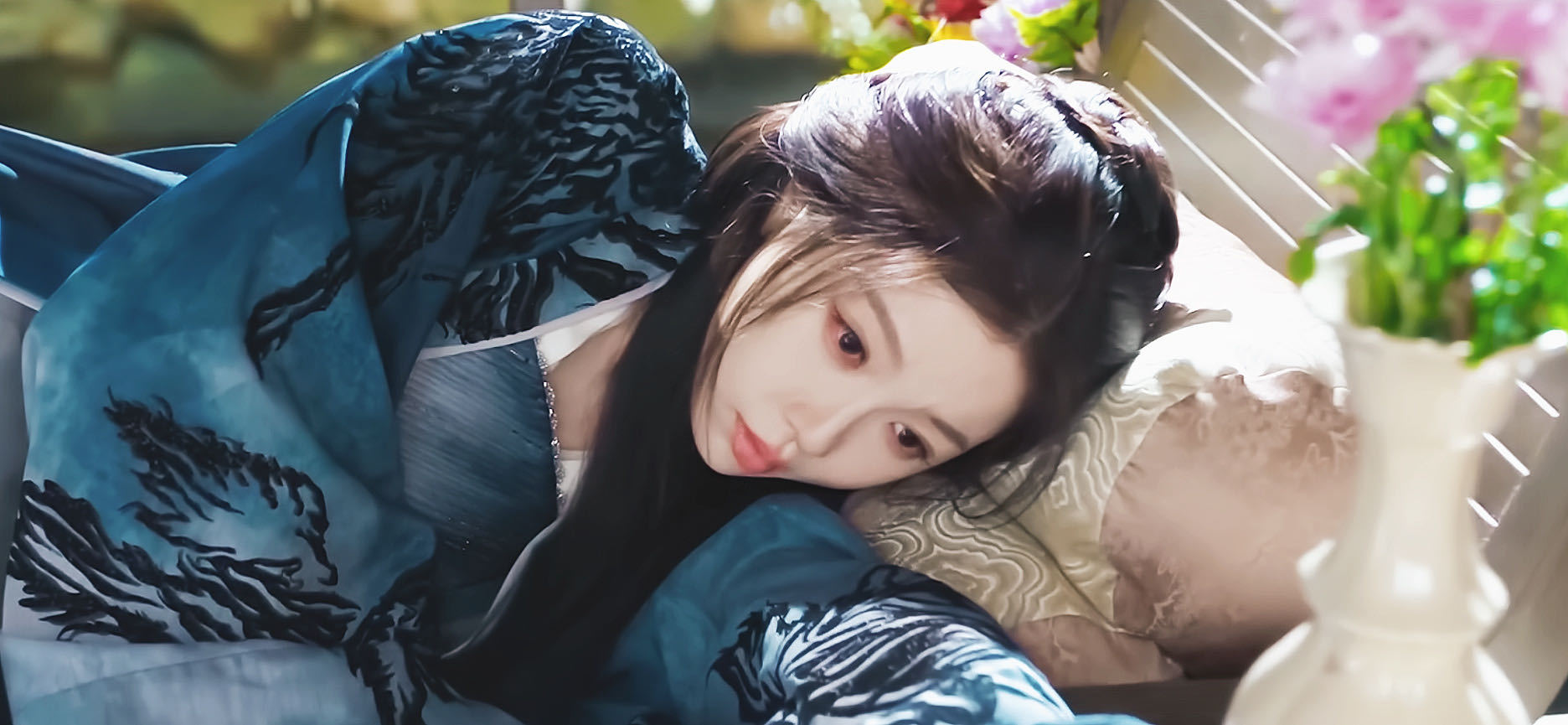 虞书欣用原声诠释云初宿命感 全程原声诚意十足！虞书欣以清冷声线塑造云初，把角色的