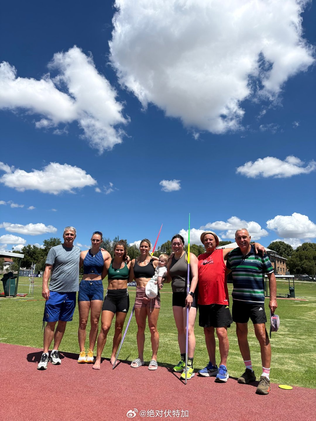 日本女子标枪精英北口榛花在南非训练，她说周围很多捷克人，有点奇怪的感觉。标枪 南