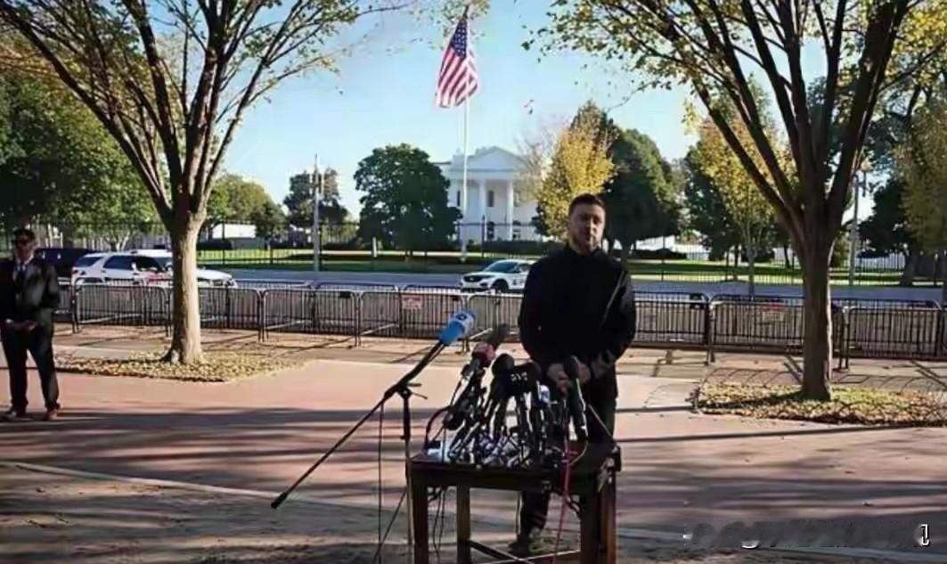 泽连斯基白宫二次受辱，回到欧洲开启抱怨模式。指责欧洲国家未能兑现援助承诺，特别是