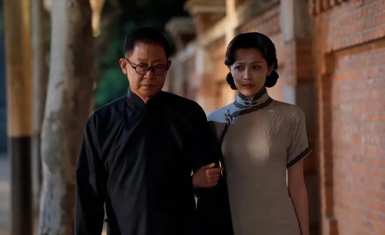 为了给王志文生个孩子，她喝酒壮胆，哭着恳求。气氛都烘托到这里，王志文再不动心就是