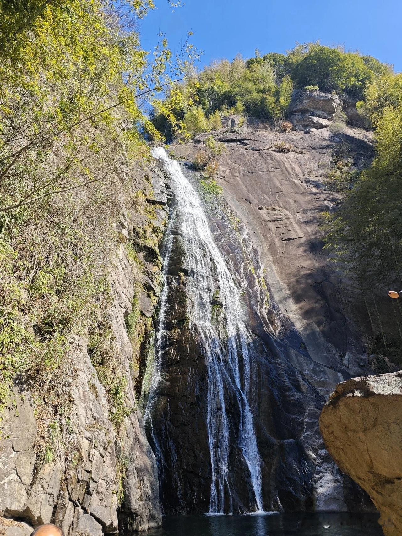 晒出你们拍的最美的瀑布余姚市梁弄镇白水冲瀑布