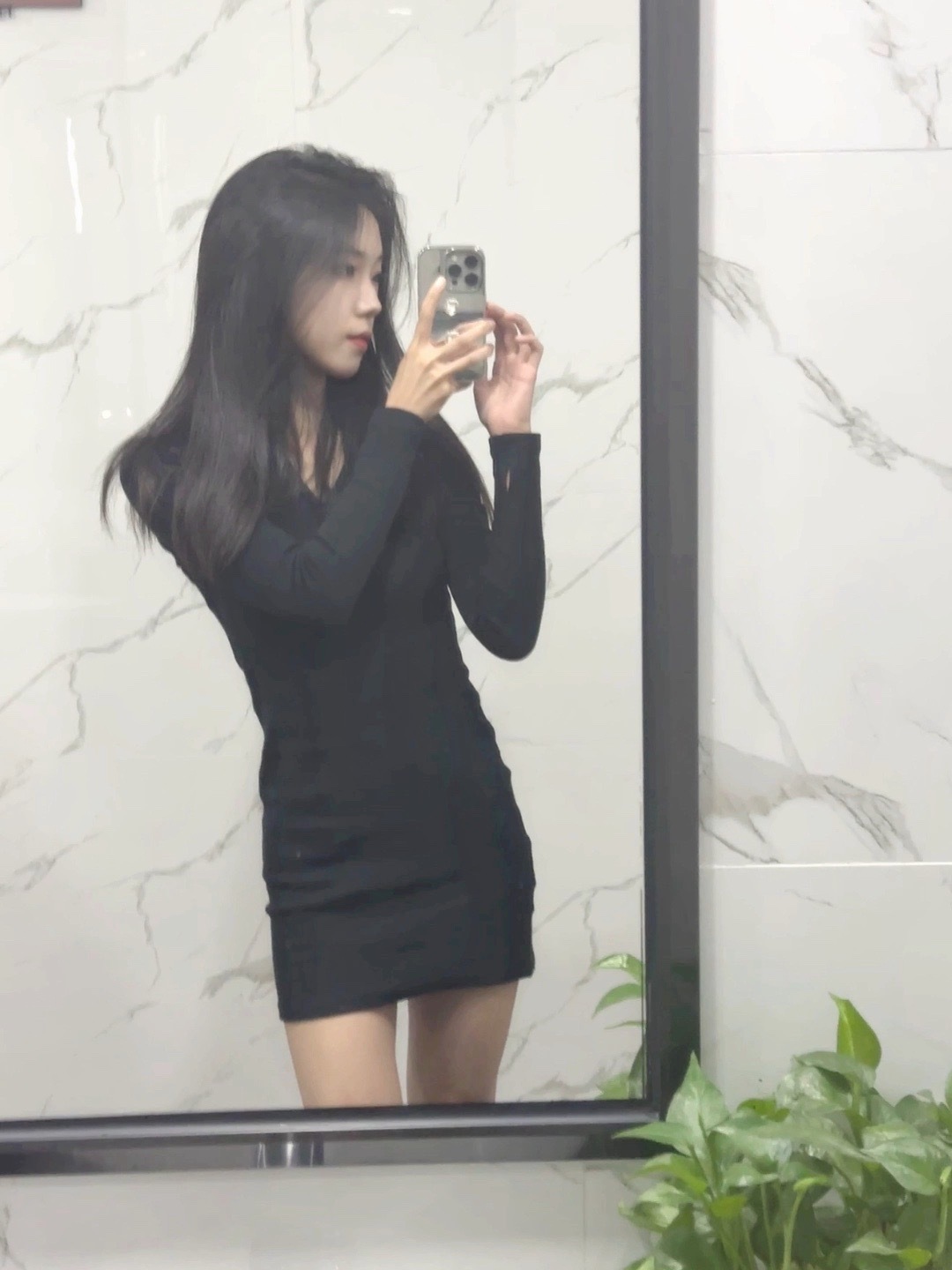 本命黑 只会穿黑色 ​​​