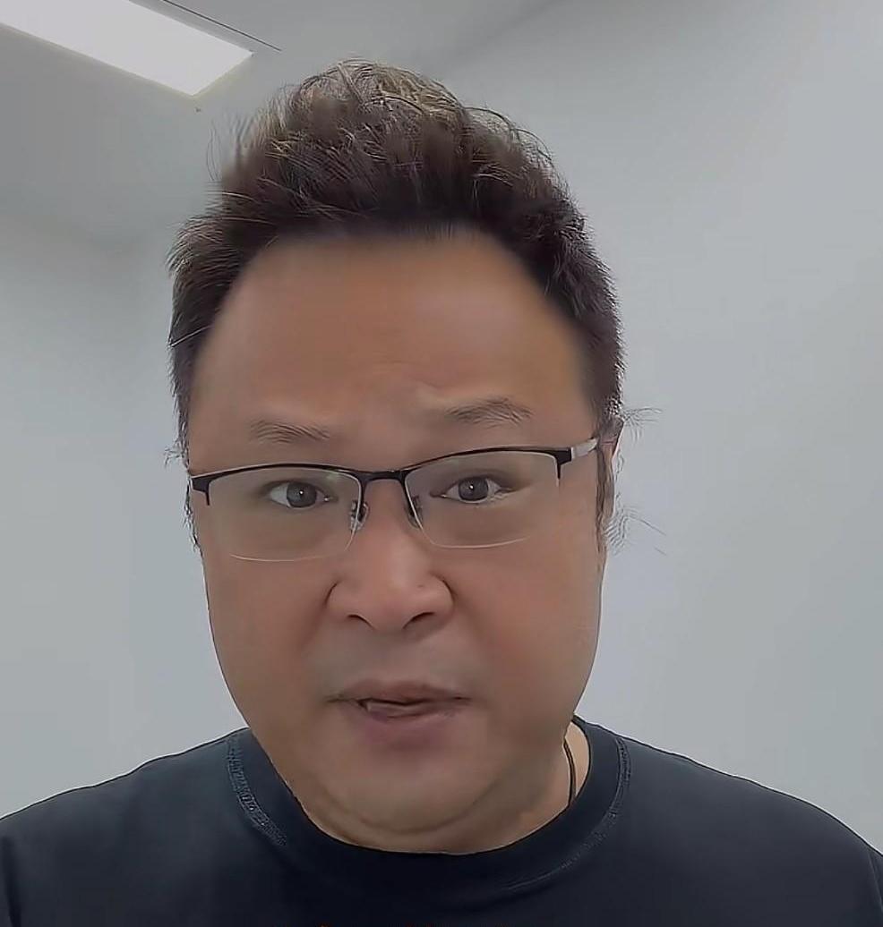 直播间那头沉默了几秒，朱立宇甩出一句“未知的未知”，我隔着屏幕都感觉到那种微妙。