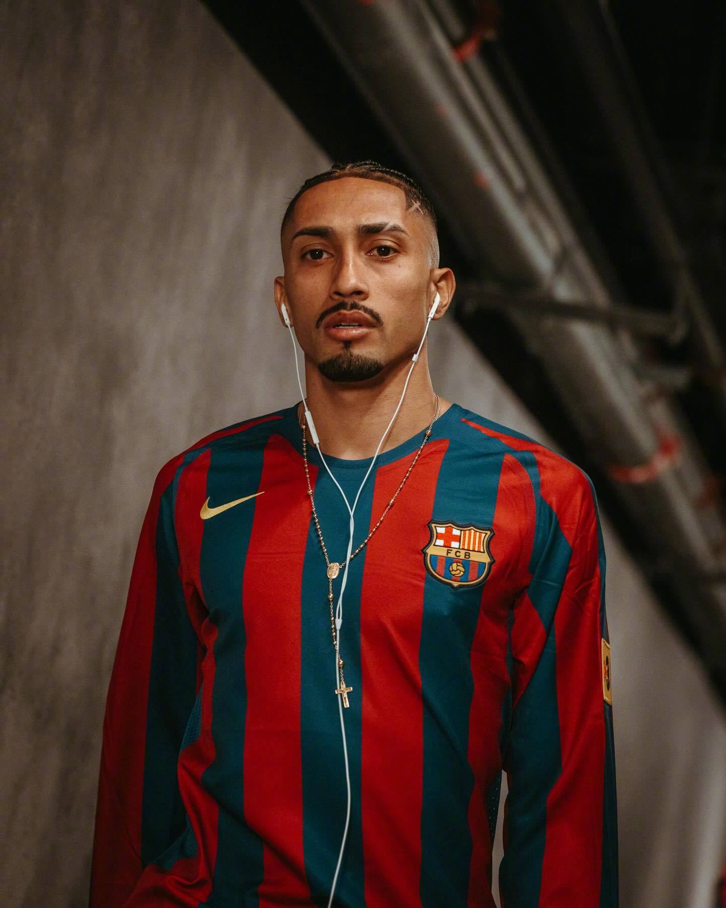 巴萨1比0巴列卡诺 用经典致敬传奇，感受小罗的印迹❤️💙🔟巴萨 🔴🔵Fo