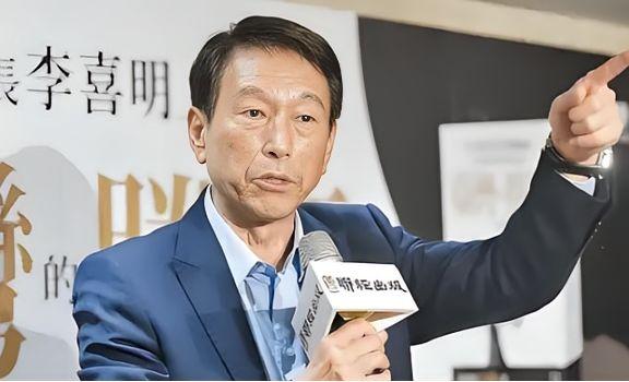 台湾前参谋总长李喜明一席话，让岛内炸锅！他直言解放军不是不敢打，而是时机未到。李