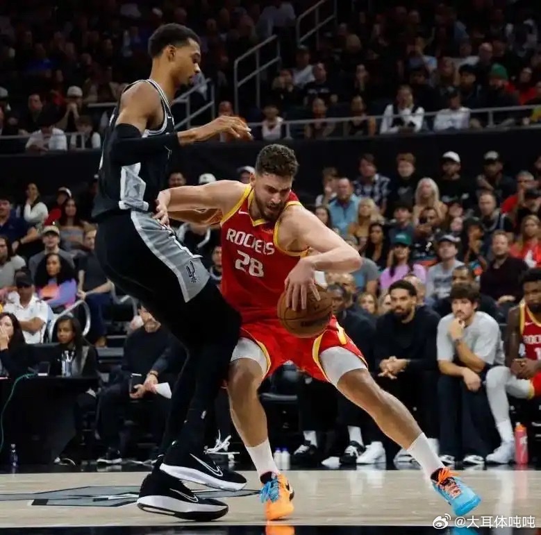 火箭马刺18项判定全部正确无错判10月25日，NBA发布‌火箭‌胜‌马刺‌最后两