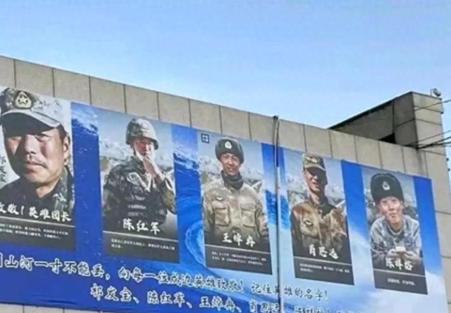 地铁灯箱换英雄肖像！全民刷屏：这才是中国人该追的光
2026 年 3 月，全国多