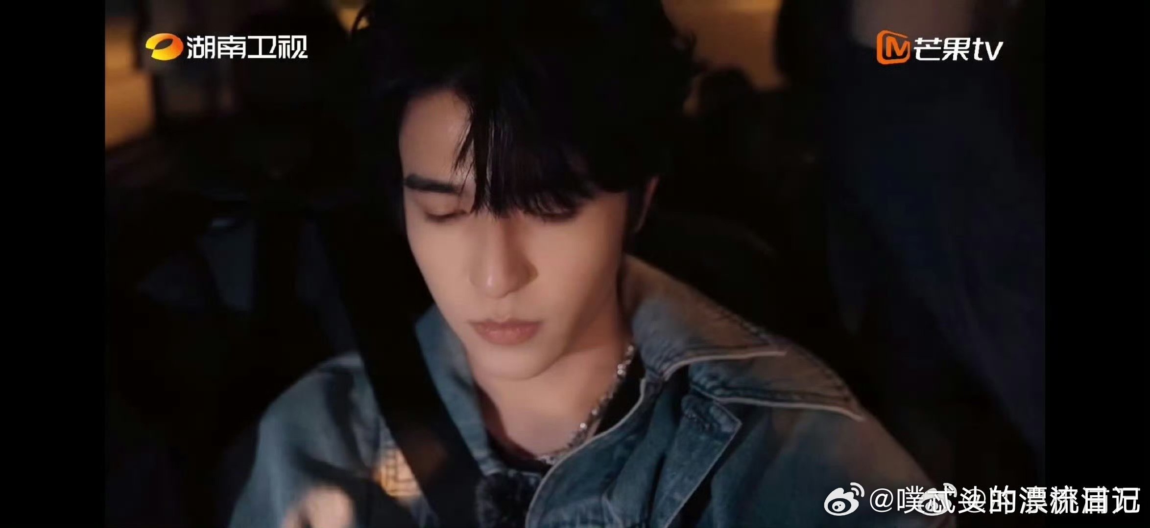 尹浩宇年轻就是好倒头就睡中餐厅救命！尹浩宇倒头就睡的样子太让人喜欢了！深夜拿完调