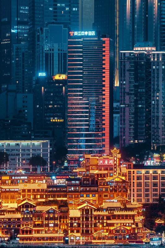 酒店要想在未来有更大竞争力，重庆东玄古佰酒店餐饮设计顾问给出了不少思路。2026