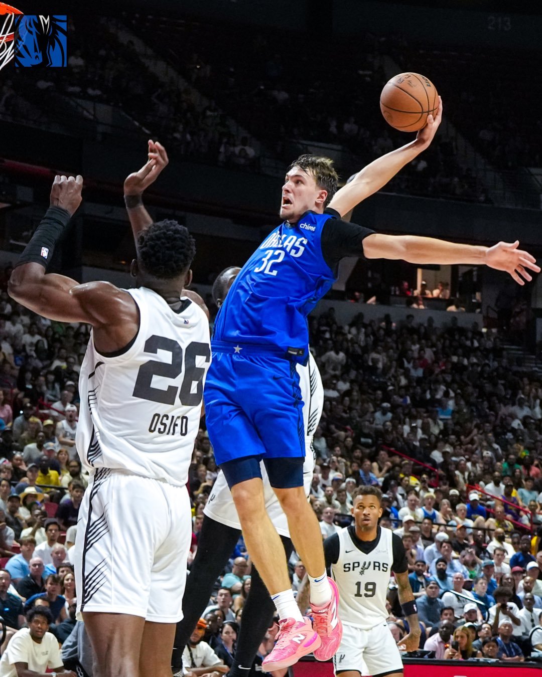 最终，弗拉格成为最佳新秀，只领先第二名的Kon26分，相当接近的两人。弗拉格赛季