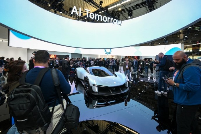 估计现在的年轻人不知道，关于汽车文化、关于汽车本身，我们从来都是看着国外的产品一