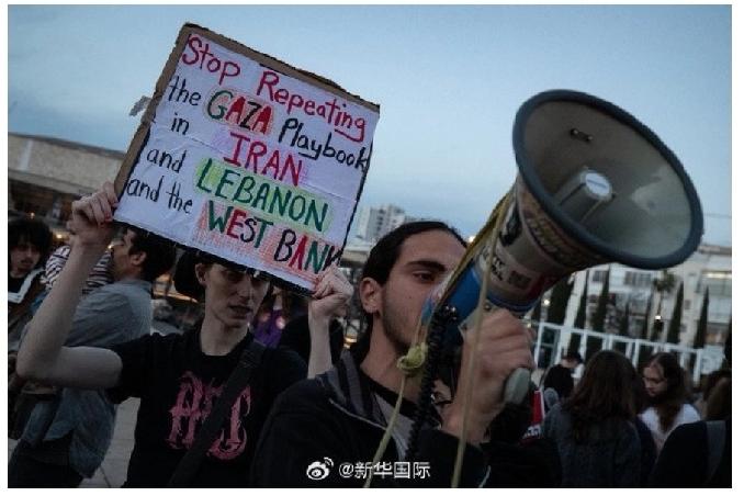 先不说崩溃，那是见不得别人好
我只说霸道，物极必反，什么时候世界会忍无可忍～～