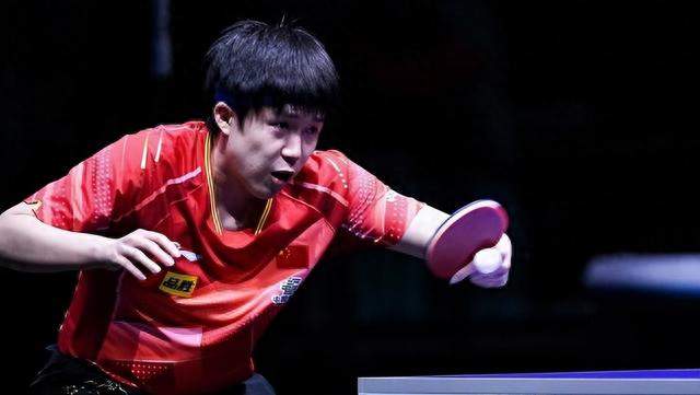 王楚钦0金收官：颁奖嘉宾一句“只想给你发金牌”，戳中全网泪点