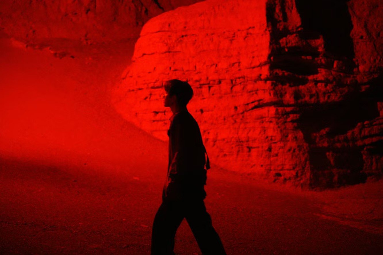 汪苏泷沙漠冒险大片  汪苏泷银河之子  汪苏泷工作室隔空投送了一组汪苏泷沙漠冒险