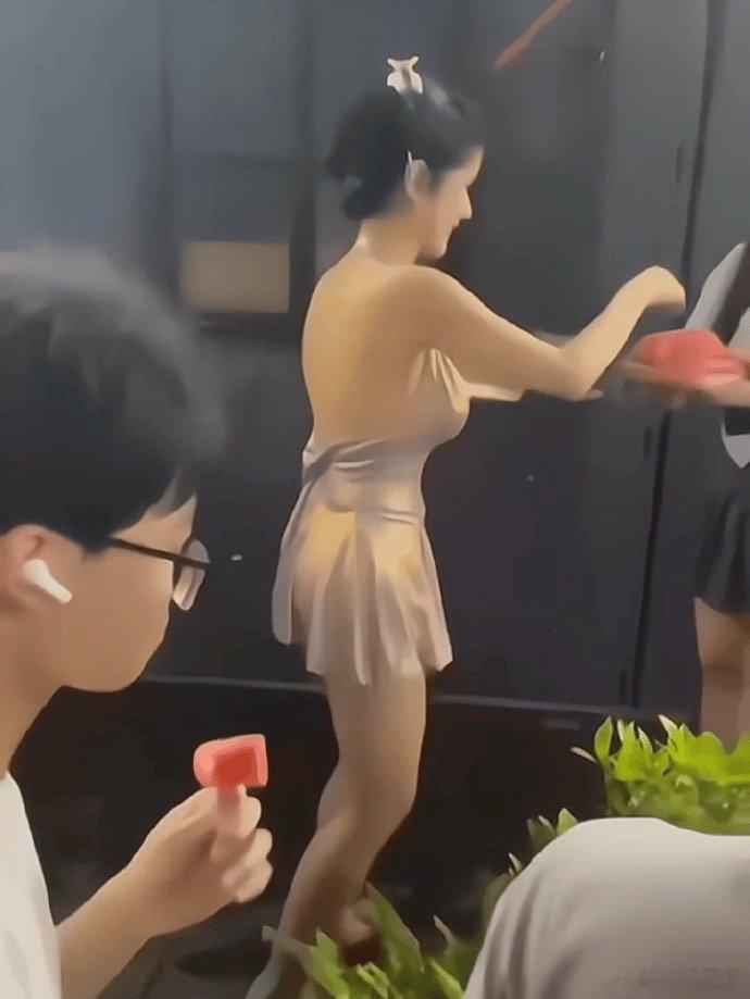 活该她煎饼生意好啊!-沐风文化
