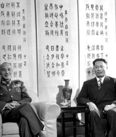 1971年，宋子文出席一场晚宴时，突然打了个响亮的饱嗝，随即脖颈一歪断了气。夫人
