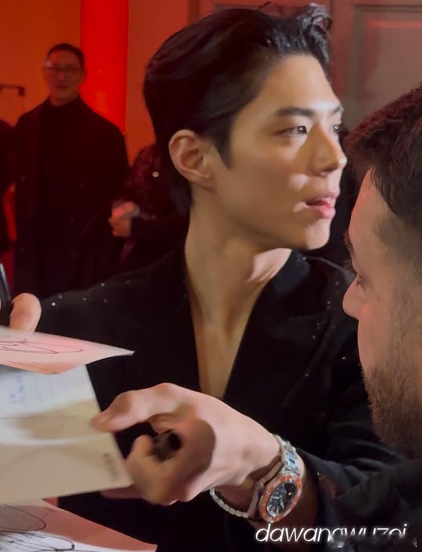 朴宝剑生图状态真好晚宴偶遇朴宝剑网友晚宴偶遇朴宝剑