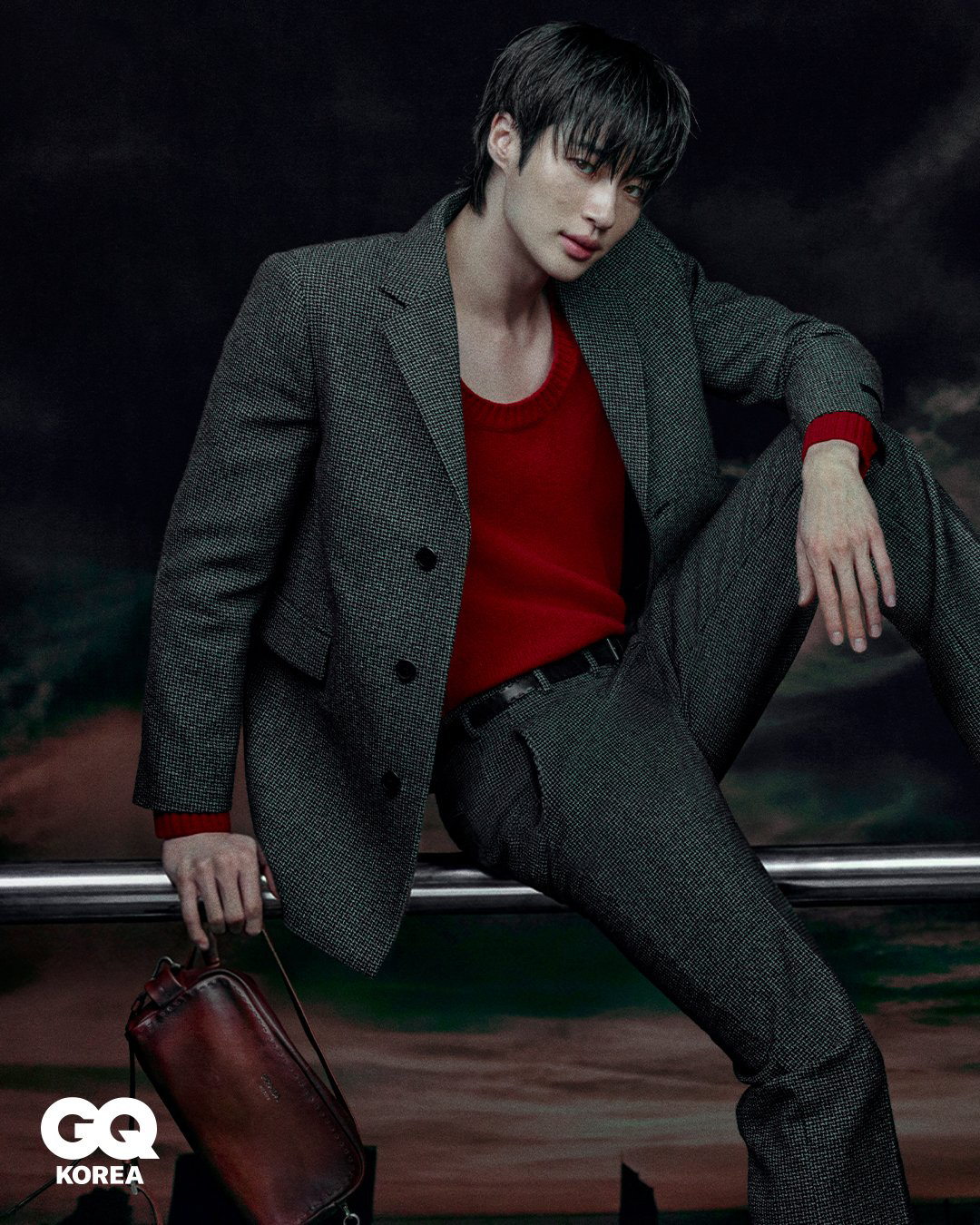 边佑锡 🩵 边佑锡prada全球品牌代言人 Prada kkt更新：GQ Ko
