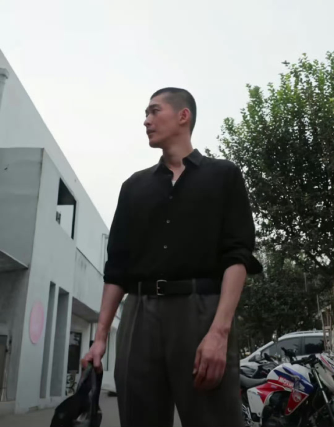 张翰终于演对角色了张翰电影《正道非盗》角色造型气质对劲了！ ​​​