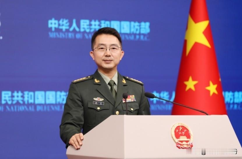 南海纷争不断！澳军机非法闯入南海，解放军当即采取反制措施。

10 月 19 日