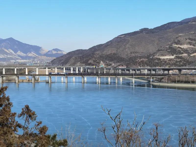 永定河自始至终在水资源治理上都有着传承与创新。古时，人们秉持“因水制宜、趋利避害