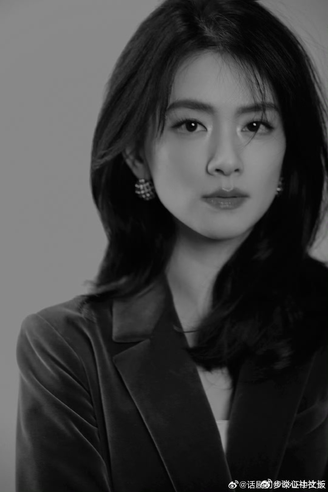 【陈昊宇官宣新话剧初步举证】官宣新话剧《初步举证》解锁舞台新挑战！六万字台词、两