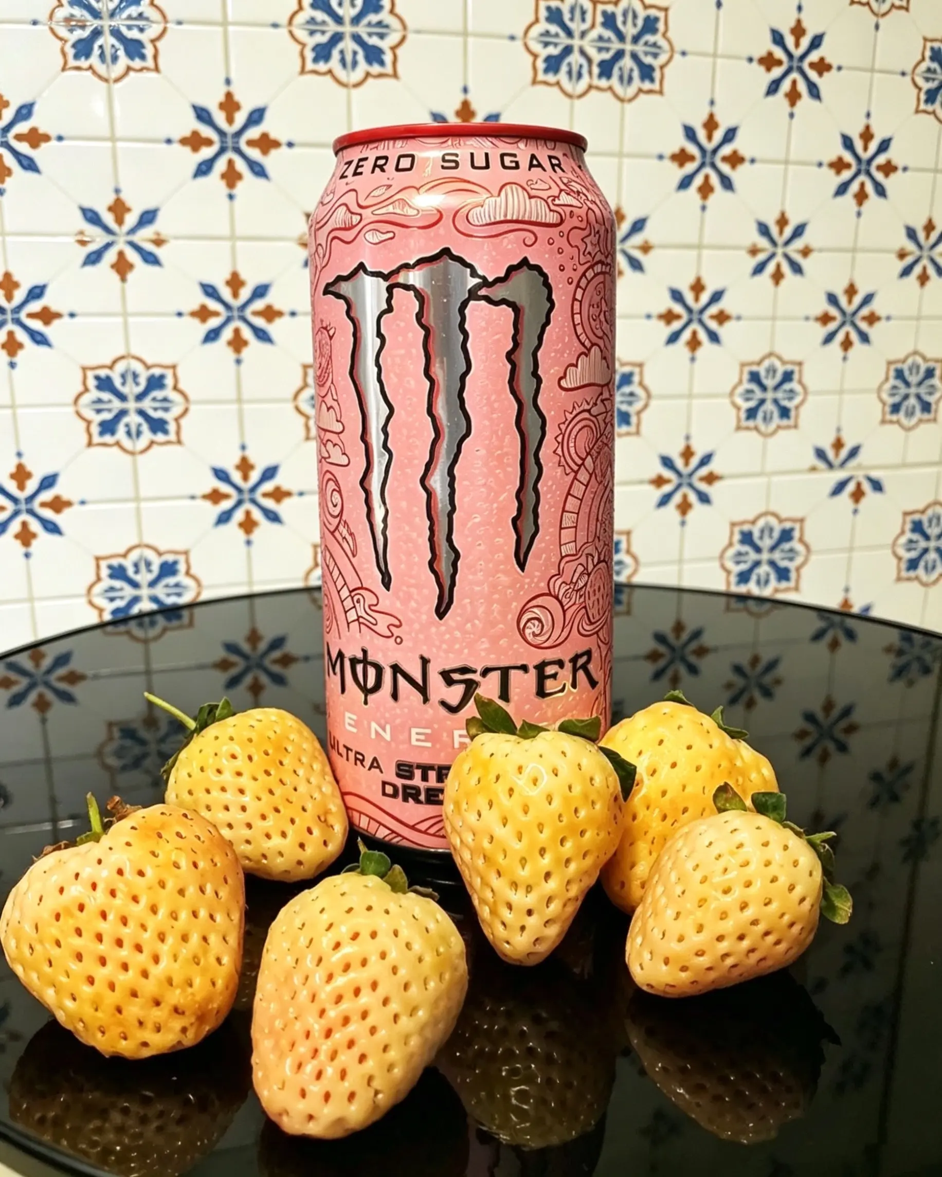 魔爪Moster运动饮料清货，一瓶只要三块多