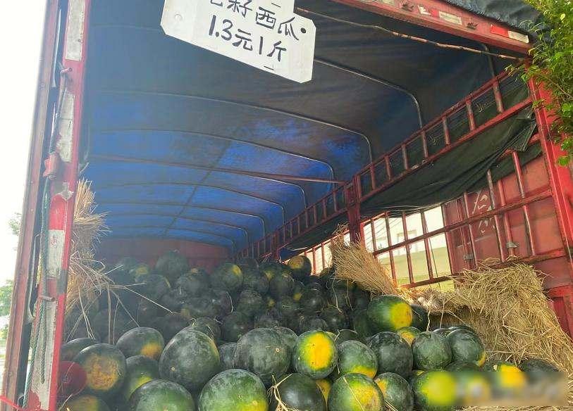 菜市场巨变！大货车直销，果农乐开花，批发商要凉？

2025年冬天，华北和华东的