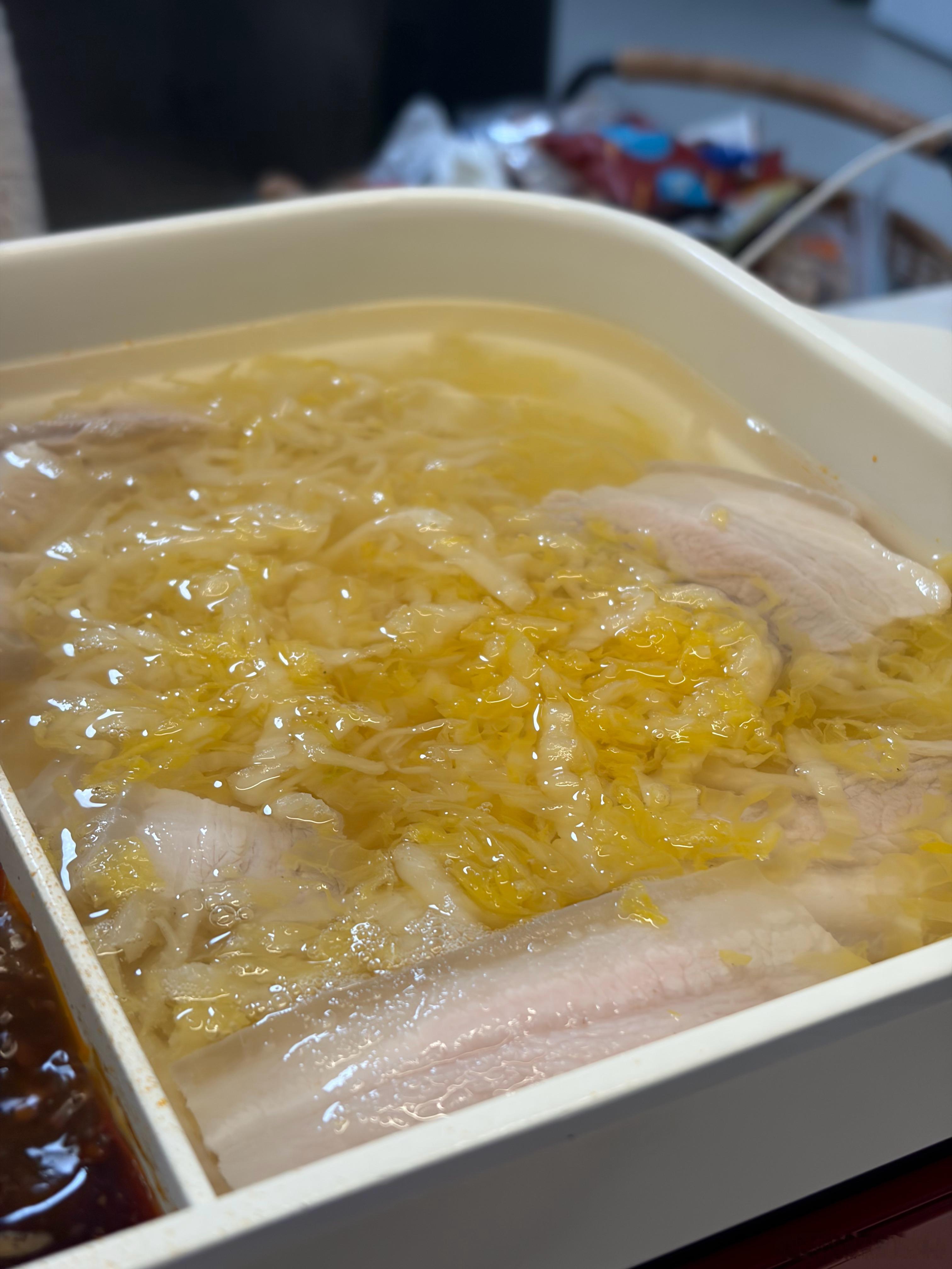 酸菜火锅已经安排上了 