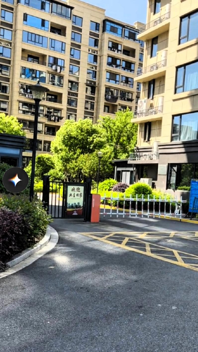 亲爱的头条朋友们，大家好呀！你们今天都在忙啥呢？
 
我今天准备出门玩啦，还没出