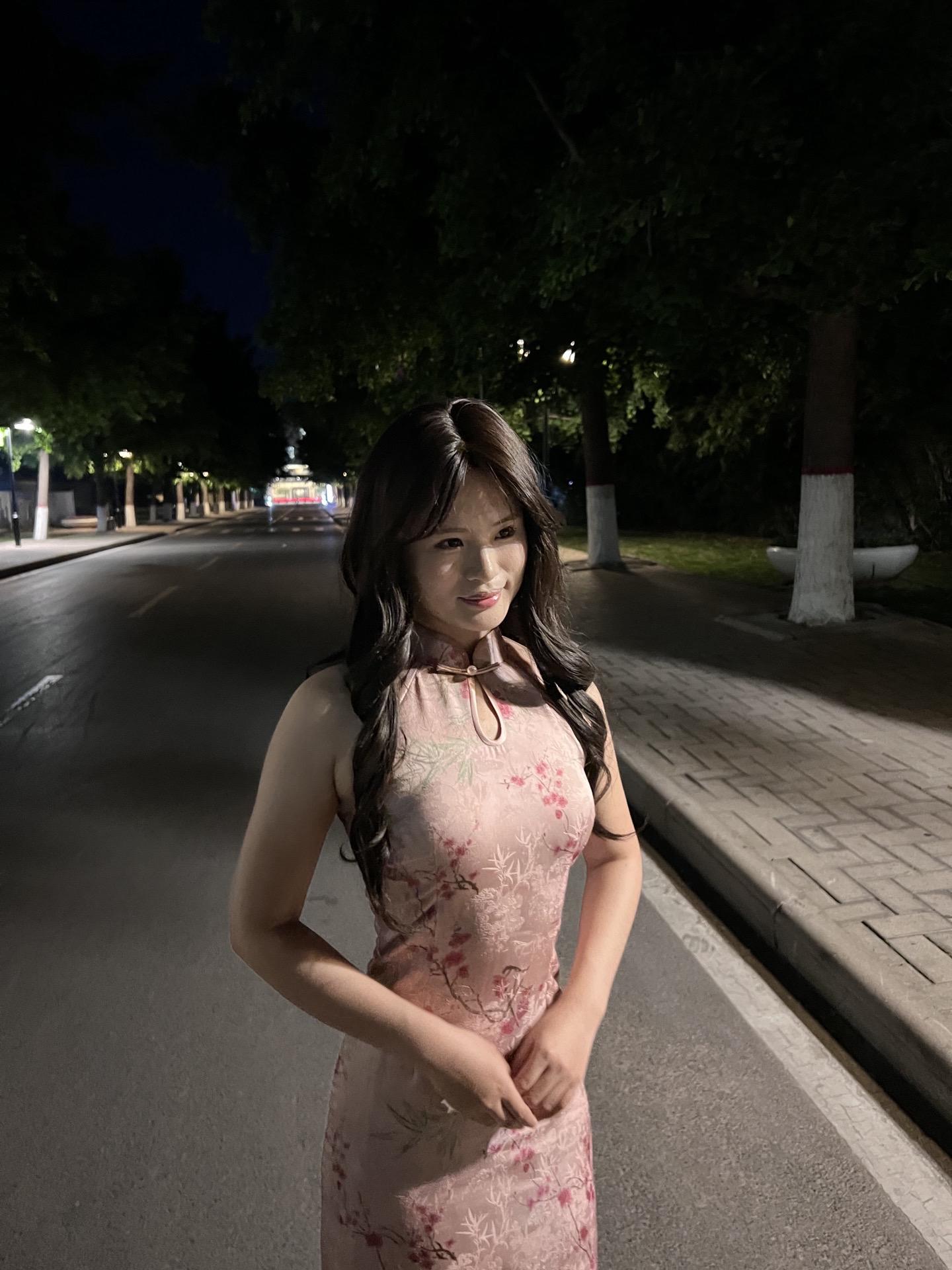 你总痛恨自己不够坚韧 却忘了自己也才刚长大