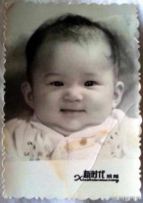 汪小菲回忆童年以及少年时期20件难忘的往事：

⑴出生在北京朝阳，是标准的朝阳群