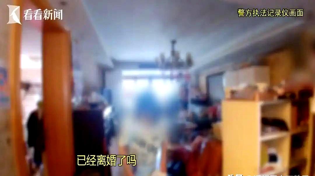 1300万啊！
换成百元大钞能装满好几个大麻袋，就这么被一个住楼上的“三蹦子老头