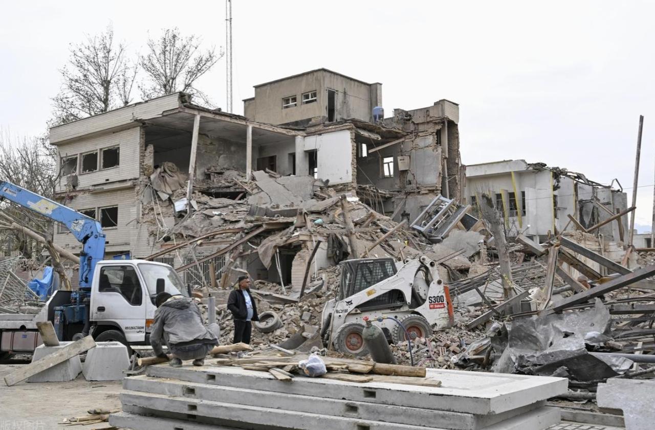 美以损失太惨，要求联合国施压伊朗减少导弹袭击，列举损失要求国际社会同情。

自己