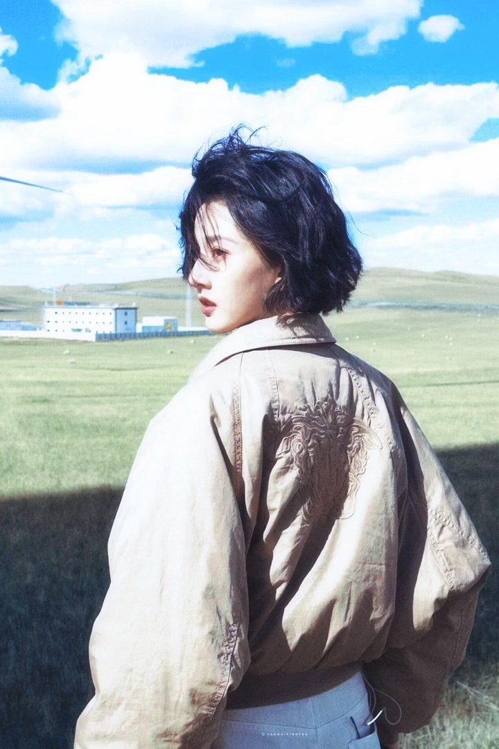 ▪️宋祖儿 ｜ 🔵“ 天蓝蓝  秋草香 ” 🎐 