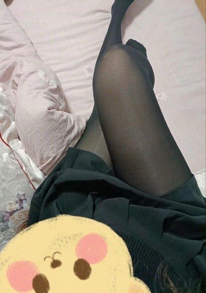 -夜深了 没睡的进来d个固聊k一晚 ​​​