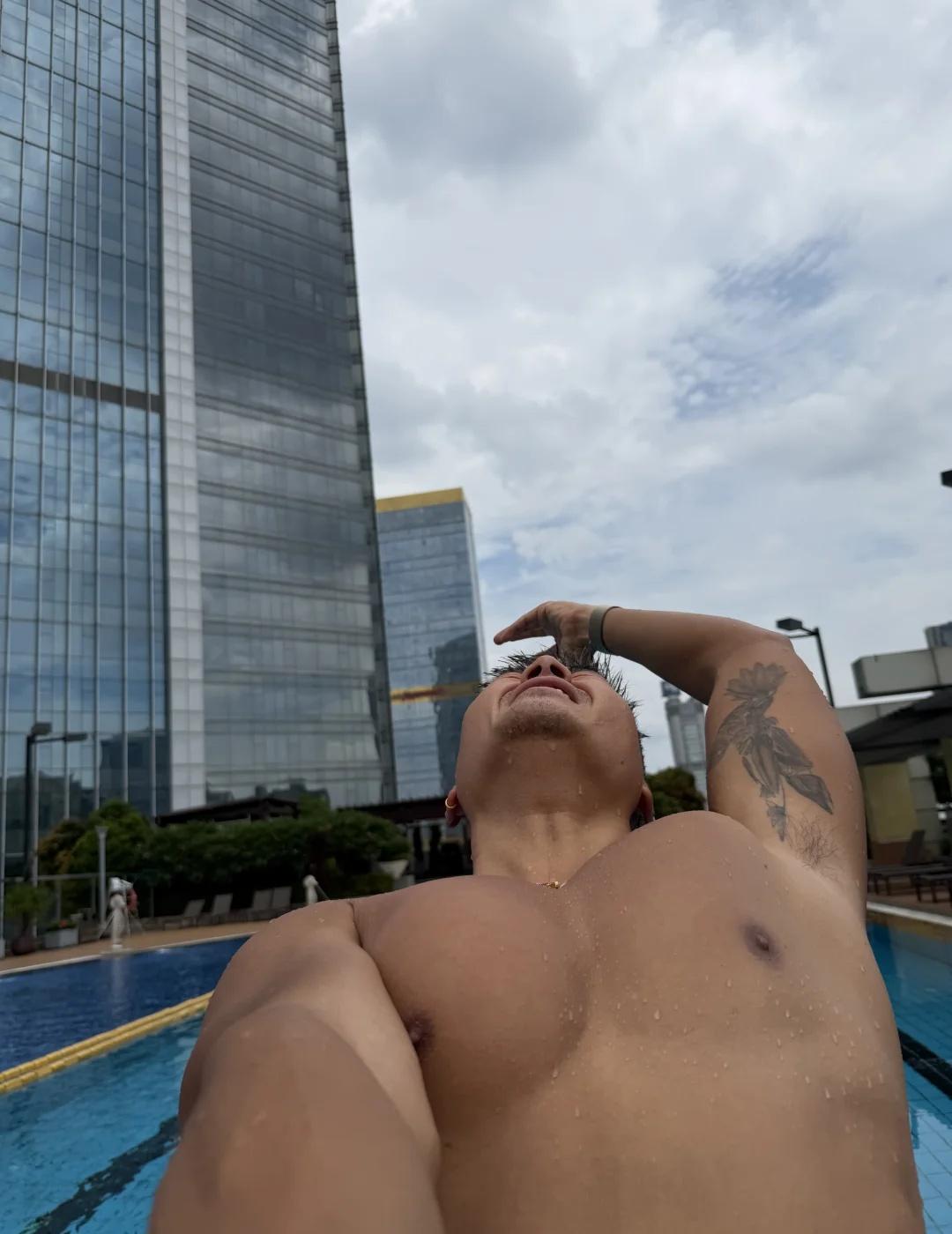 落枕还没好，痛