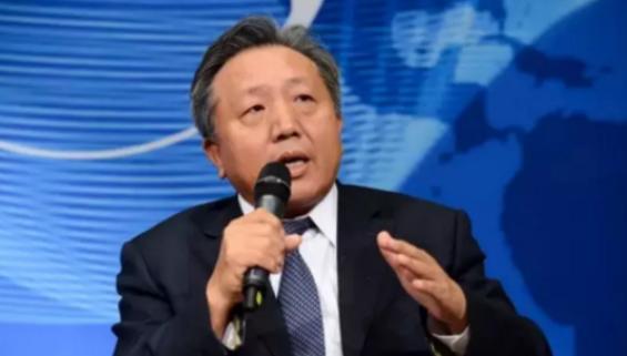 “这才是真专家！”经济学家吴晓求教授说：“老百姓都没收入了，还在刺激消费！这种做
