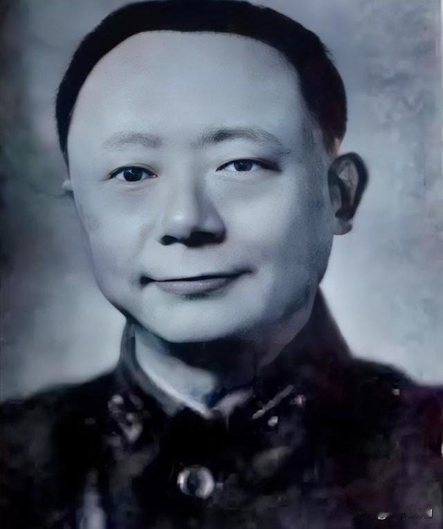 贺一平是黄埔高材生贺衷寒的儿子，四岁跟随家人迁往台湾，籍贯登记湖南岳阳，从小记住