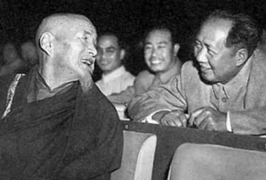 毛主席为何不排斥佛教？毛主席：信佛之人与共产党人有一个共同点。[无辜笑]
 
1