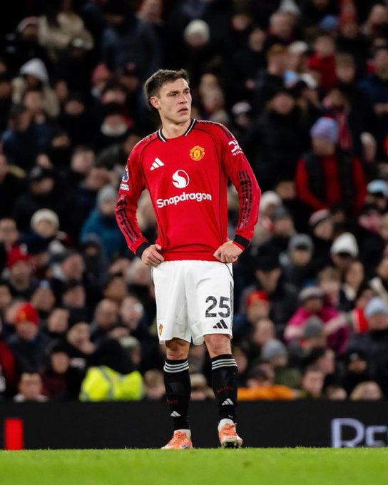 罗马诺·乌加特可能在今夏离开曼联，目前寻找解决方案的初步步骤已经开始。 