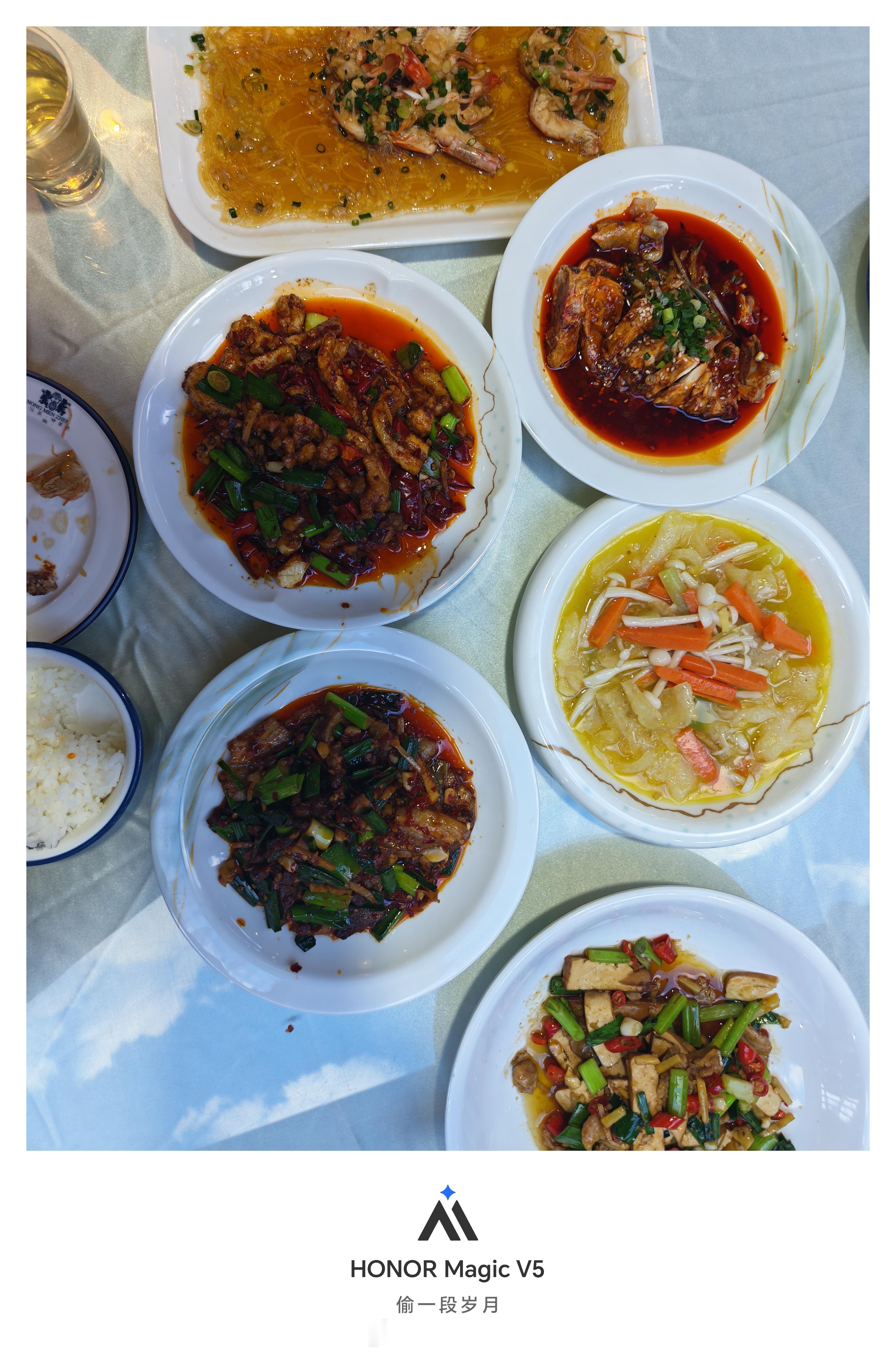 感觉广角视角有点小，碟子拍不完 