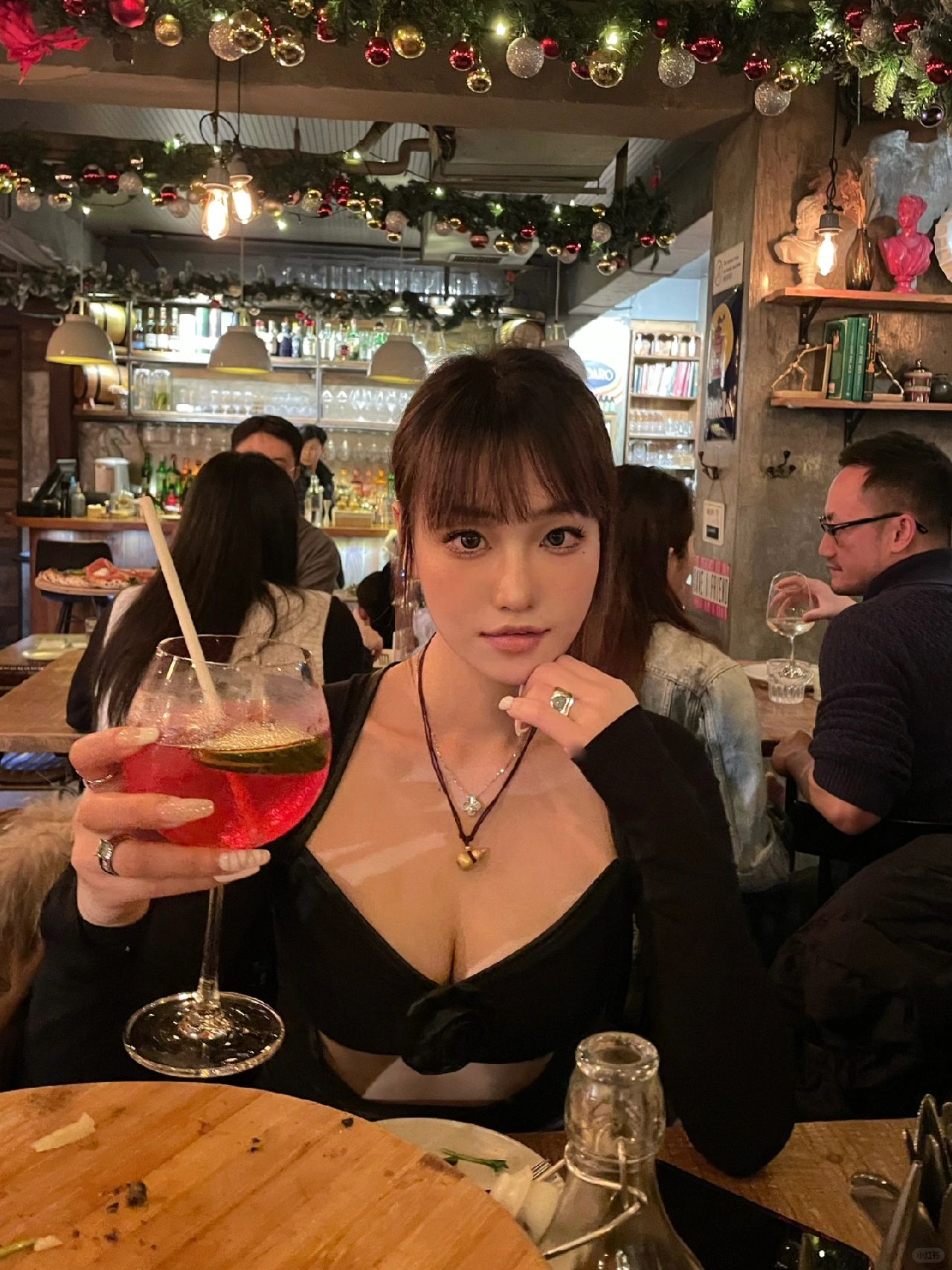 金汤力比脸大
