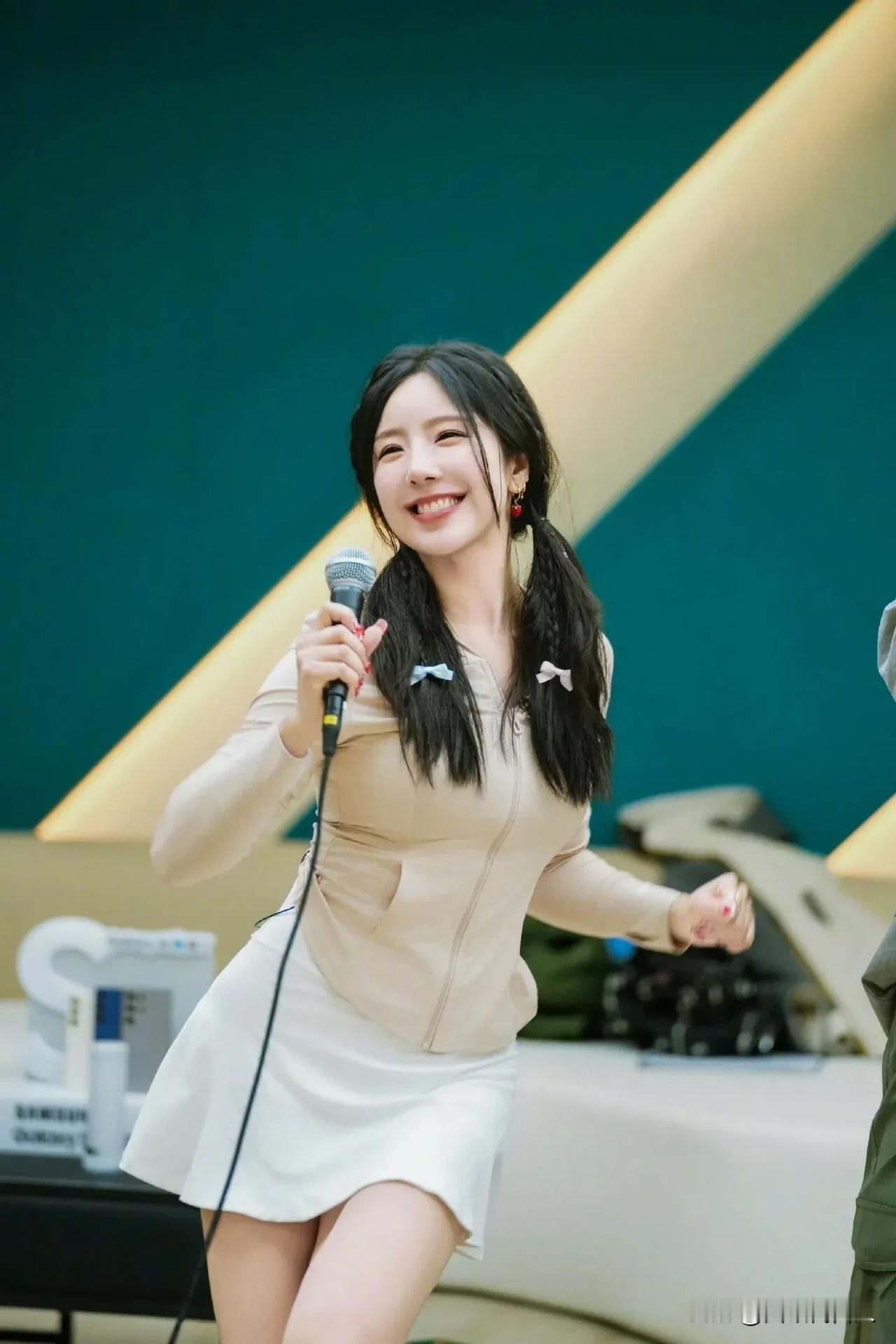 赵奕欢这么好看，为什么不火？
谁还记得那句“南奕欢，北景甜”？明明颜值，才艺都很