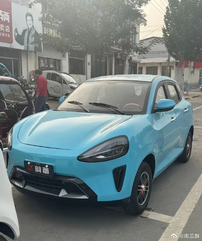 老头乐向小米汽车致歉仔细研究了下，这事儿是这样的：首先，老头乐厂家模仿侵权小米汽