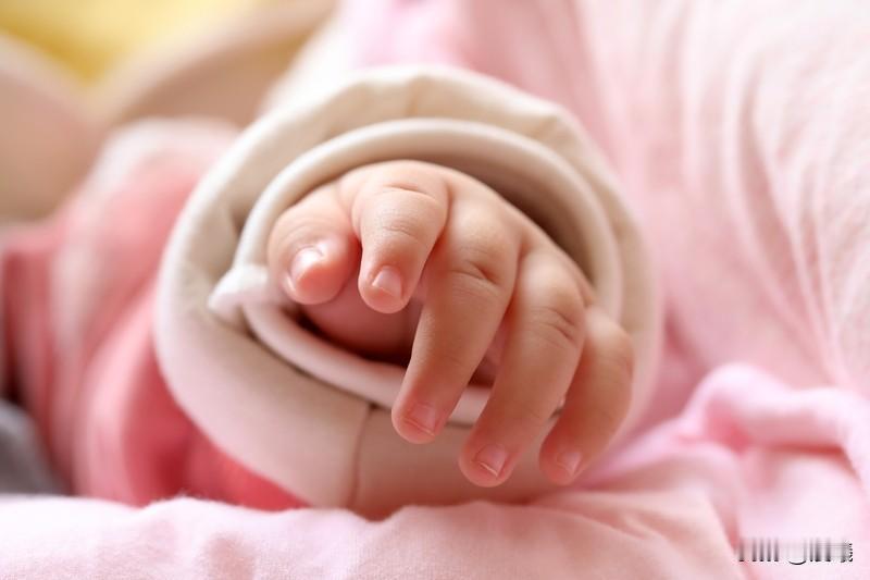 为什么人们常说家有一老如有一宝 家有一老真是如有一宝。老人就像家庭的智慧源泉，他